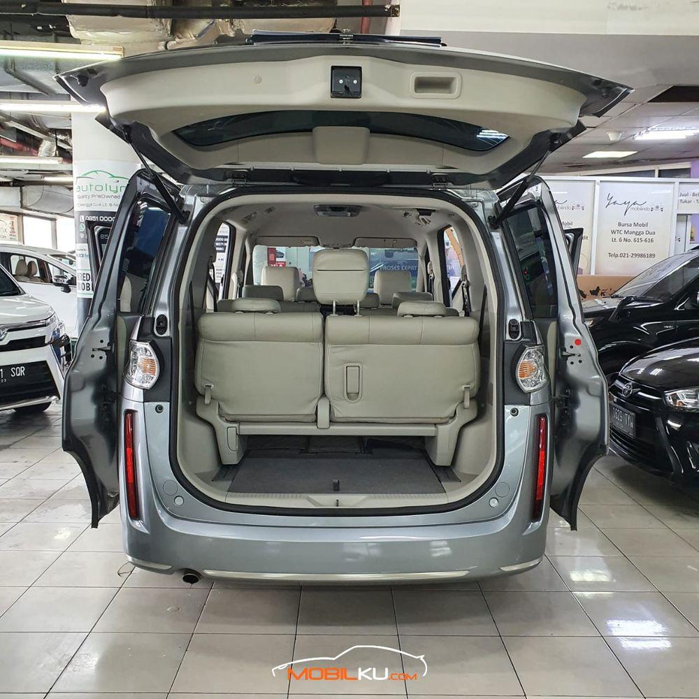 Mobil Mazda Biante 2016