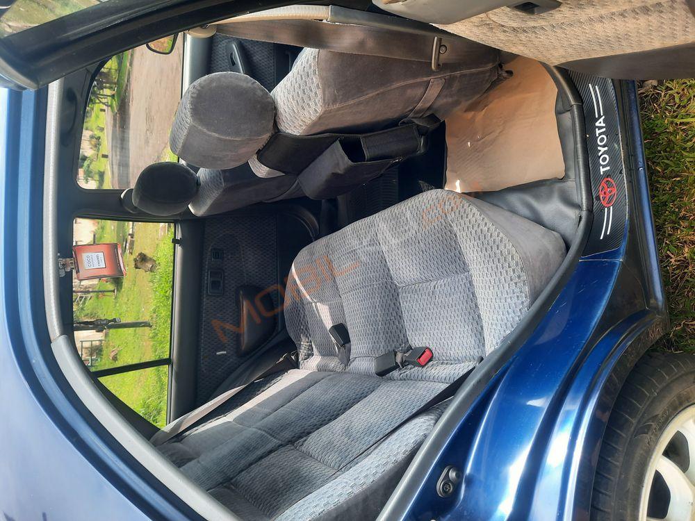 Mobil Toyota Soluna 2001