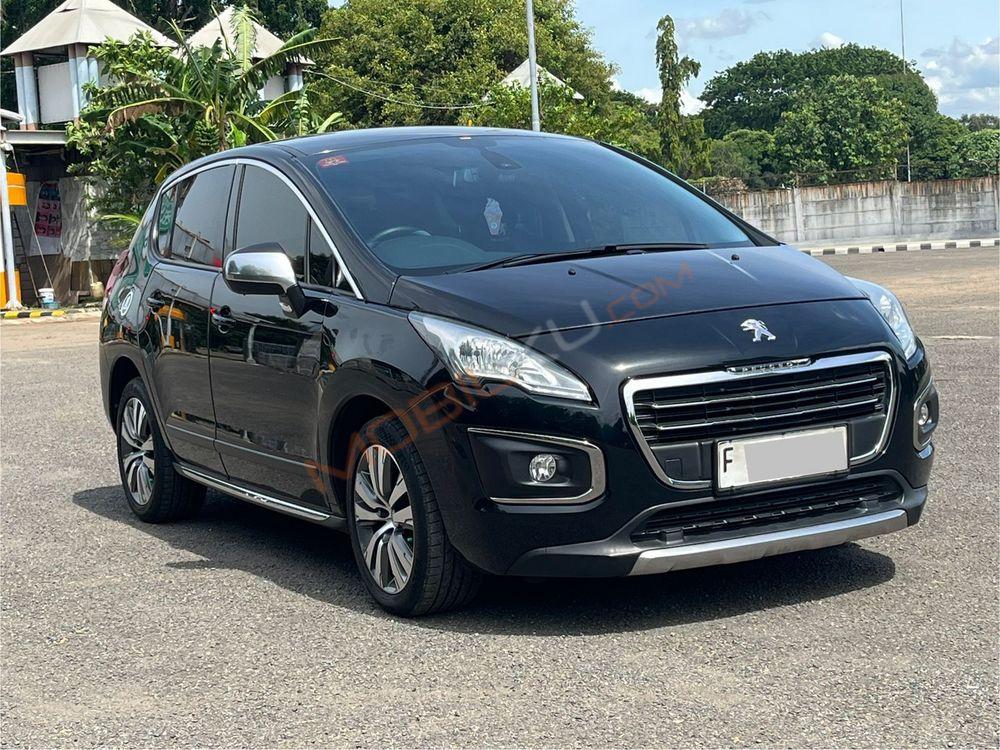 Mobil Peugeot 5008 2016