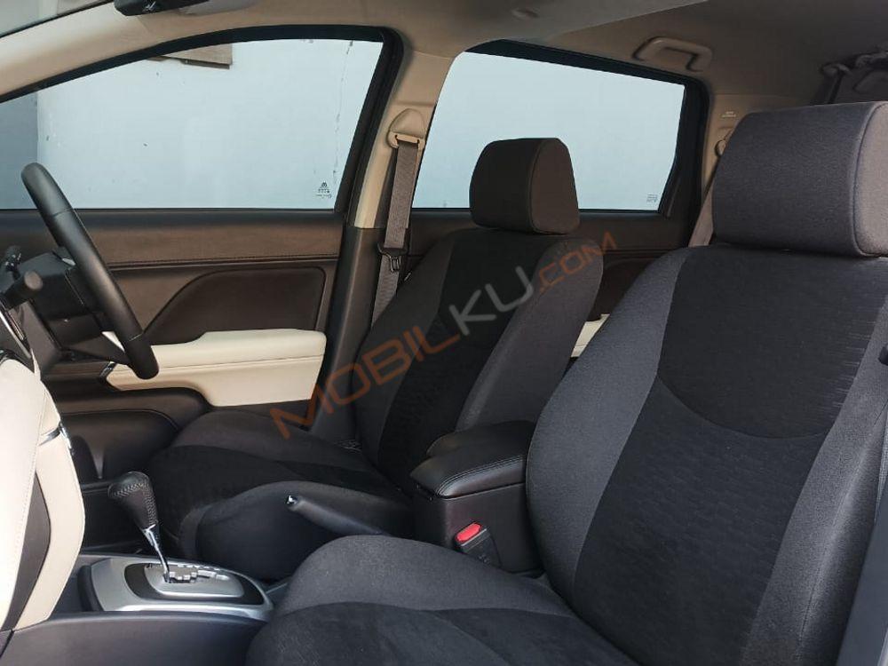 Mobil Toyota Rush 2021