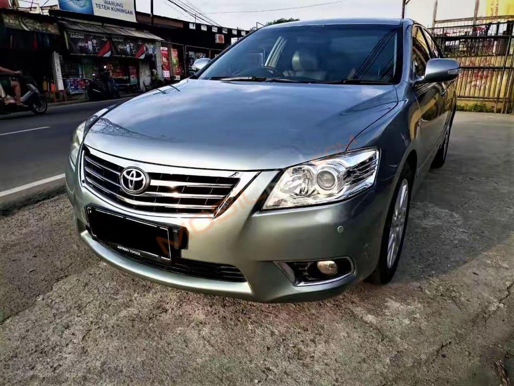 Mobil Toyota Camry 2010