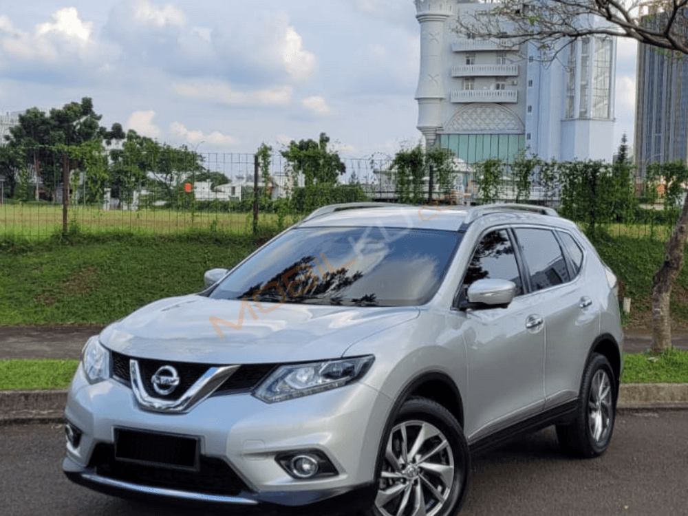 Mobil Nissan X-Trail 2017