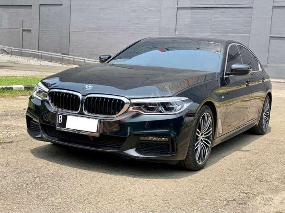Mobil BMW 5 Series 2020