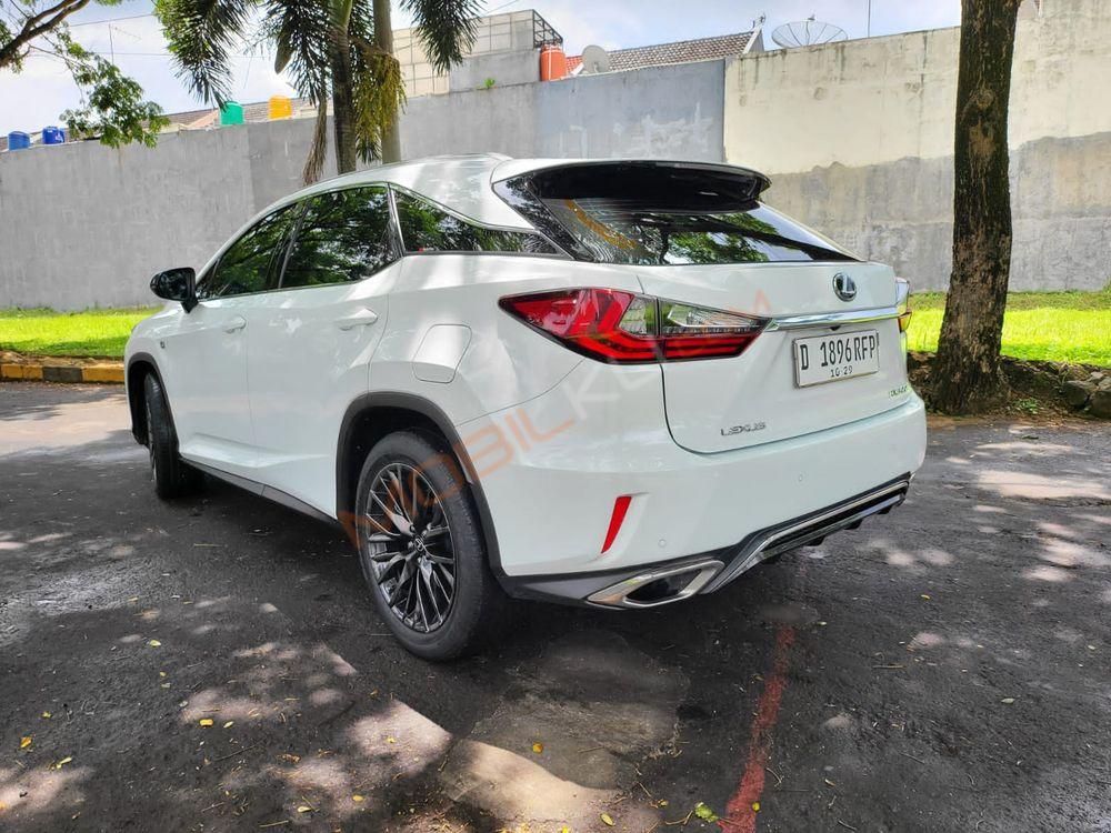 Mobil Lexus RX 2019