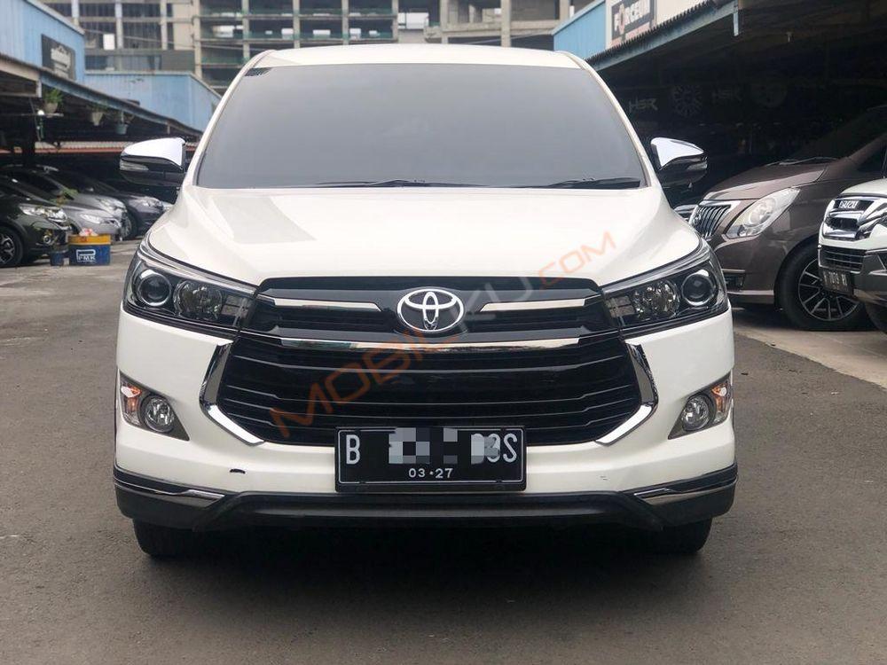 Mobil Toyota Kijang Innova 2017