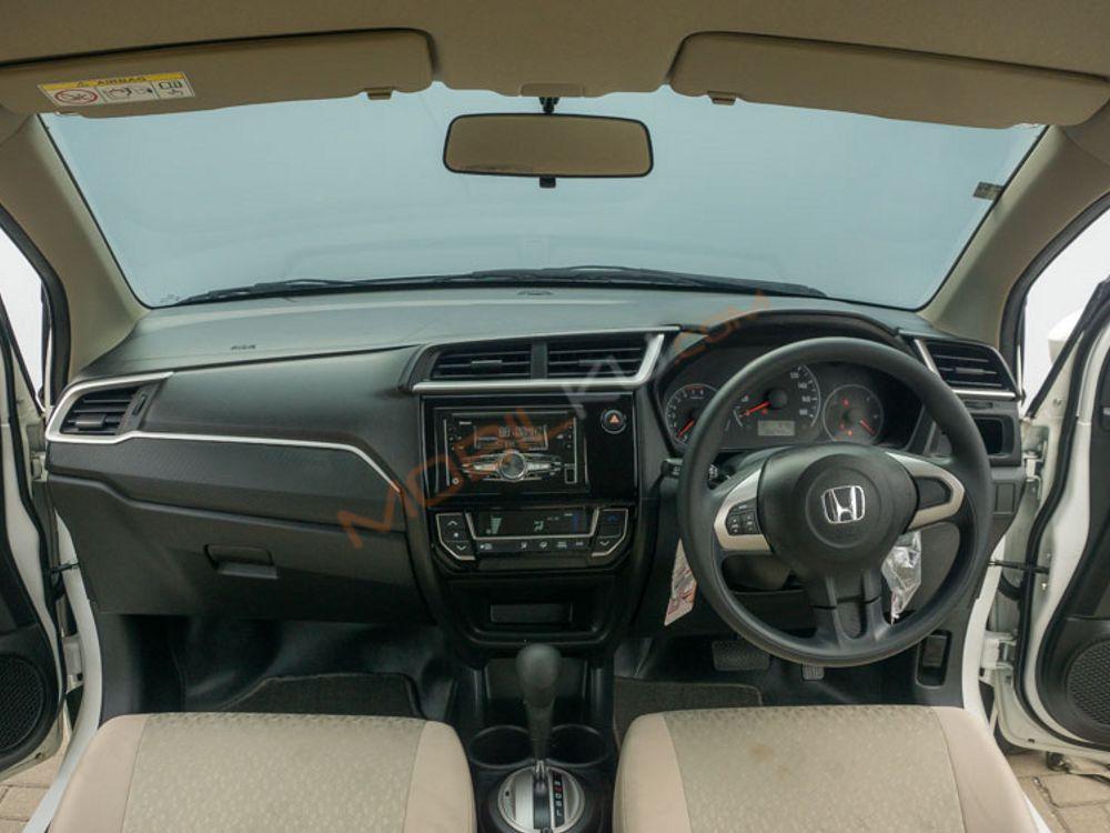 Mobil Honda Brio 2022