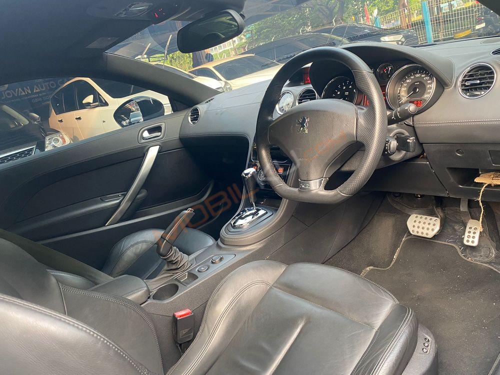 Mobil Peugeot RCZ 2012