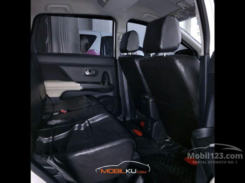 Mobil Toyota Rush 2019