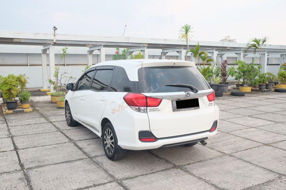 Mobil Honda Mobilio 2015