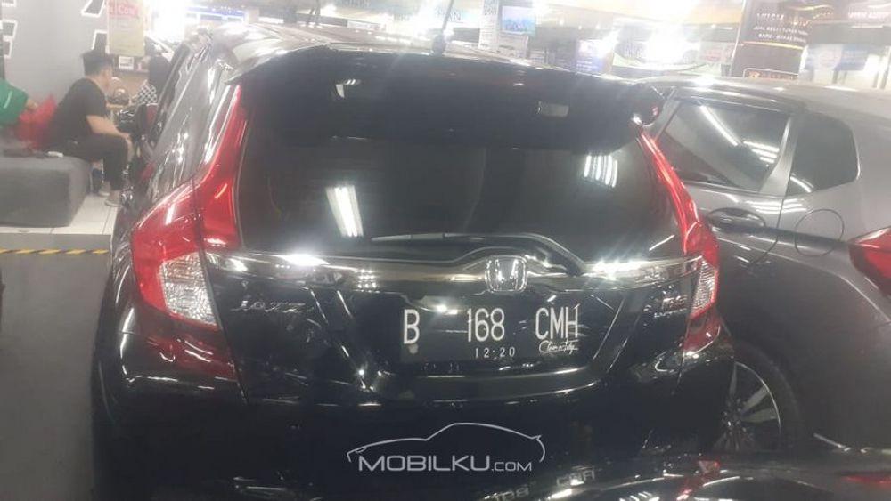 Mobil Honda Jazz 2015