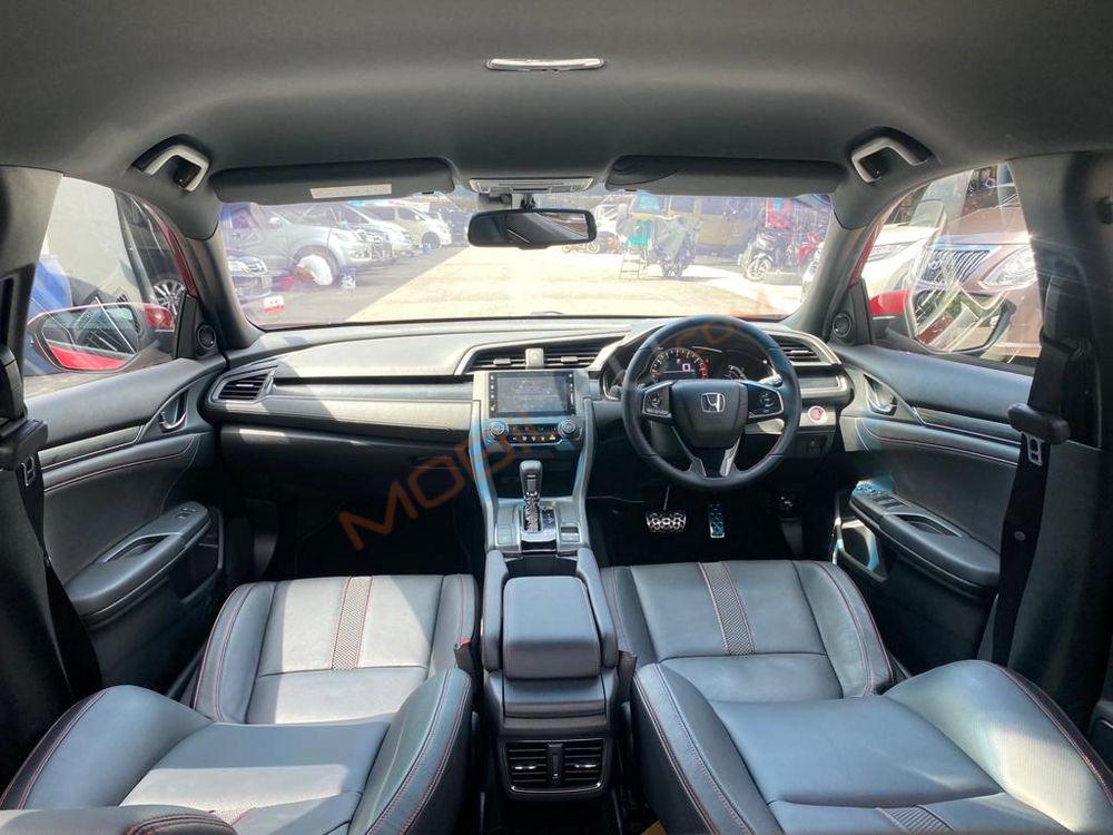 Mobil Honda Civic Hatchback 2021