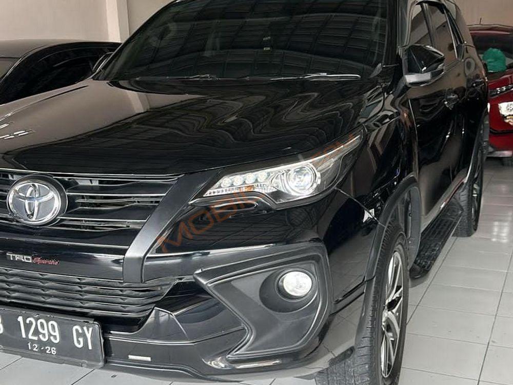 Mobil Toyota Fortuner 2016