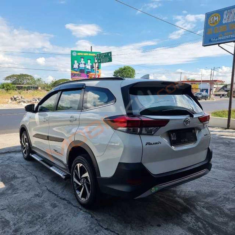 Mobil Toyota Rush 2019