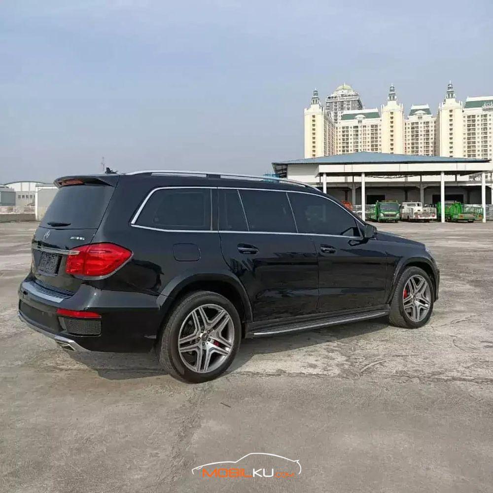 Mobil Mercedes-Benz GL 2014