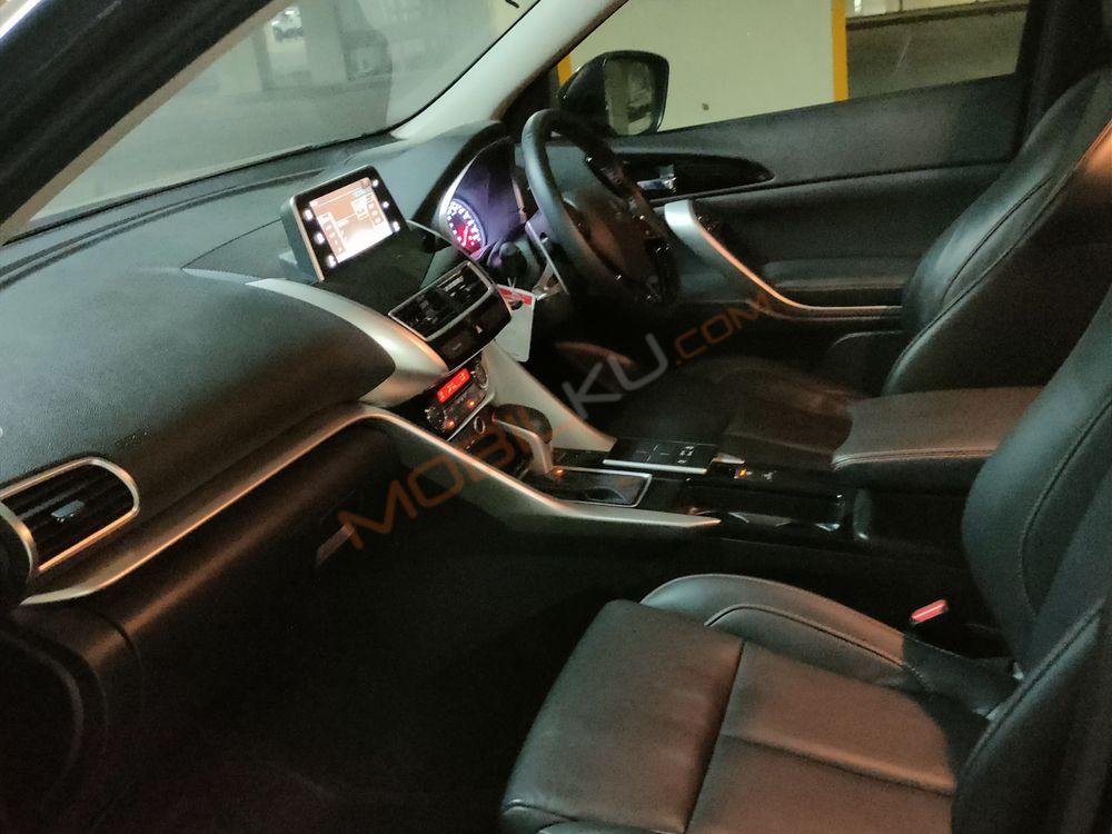 Mobil Mitsubishi Eclipse Cross 2020
