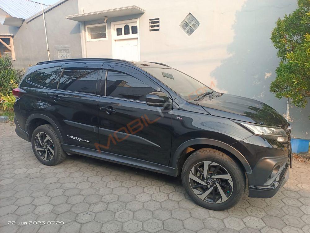 Mobil Toyota Rush 2018