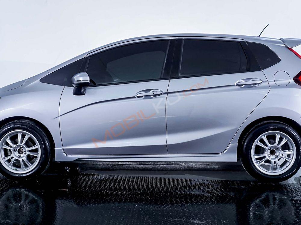 Mobil Honda Jazz 2016