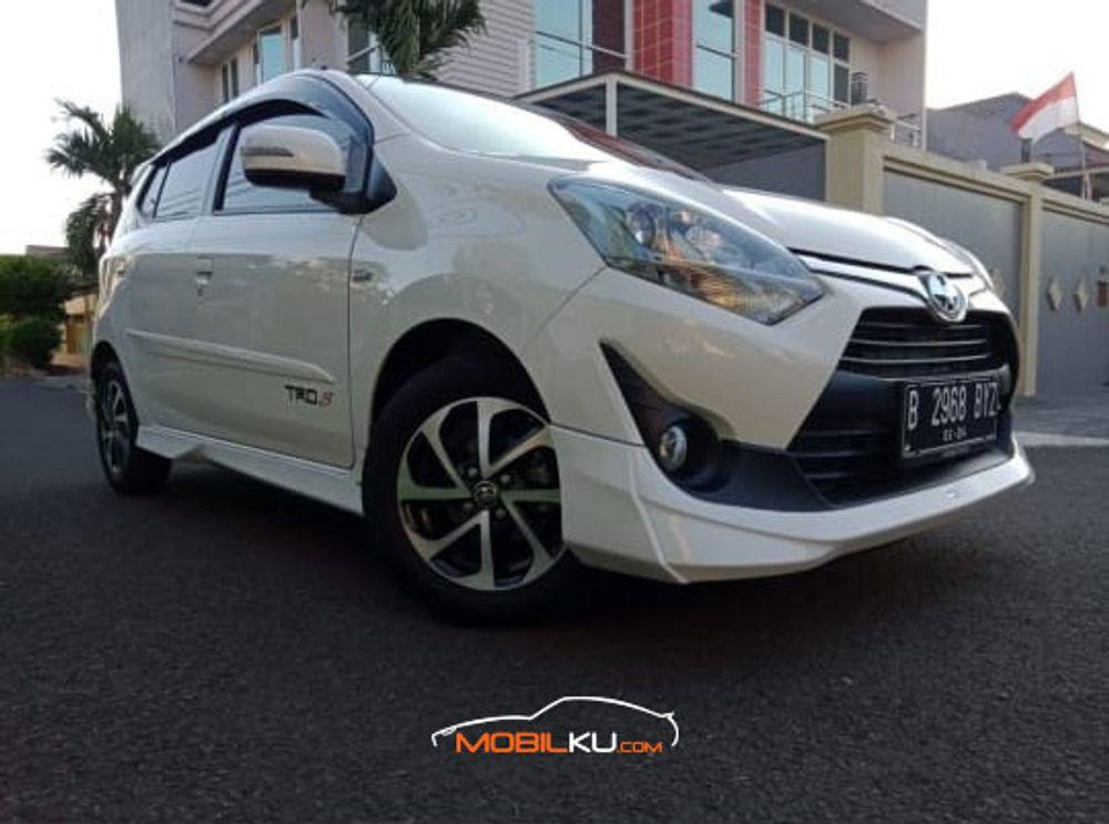 Mobil Toyota Agya 2019