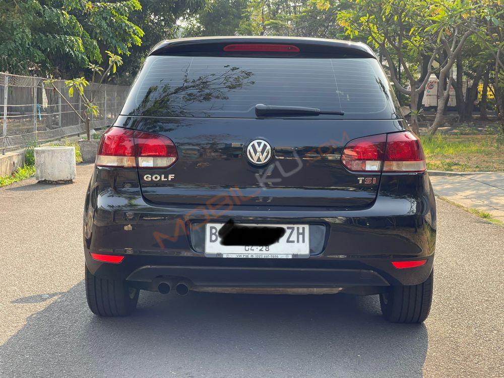 Mobil Volkswagen Golf 2013