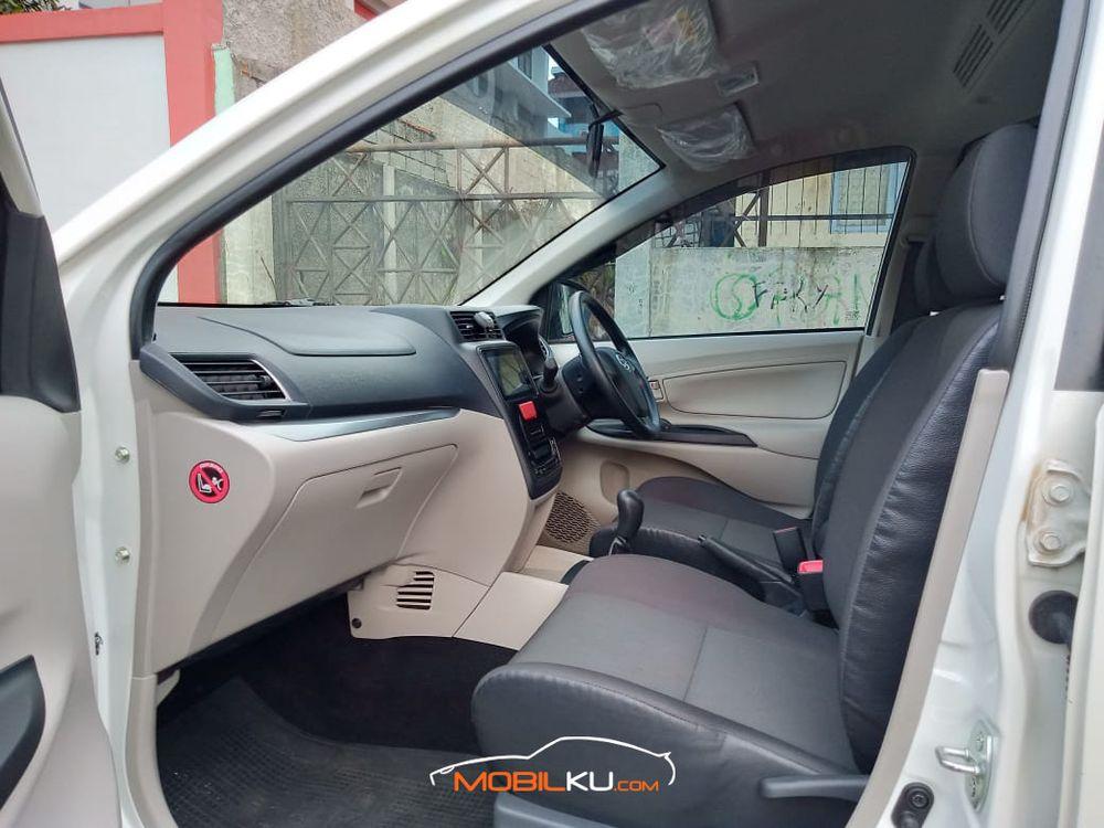 Mobil Daihatsu Xenia 2019