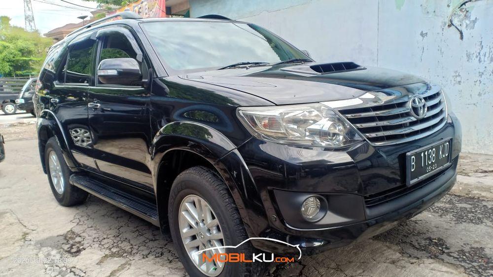 Mobil Toyota Fortuner 2013