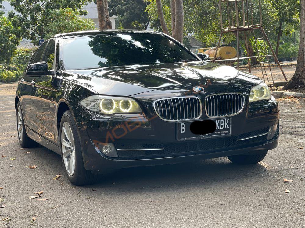 Mobil BMW 5 Series 2013