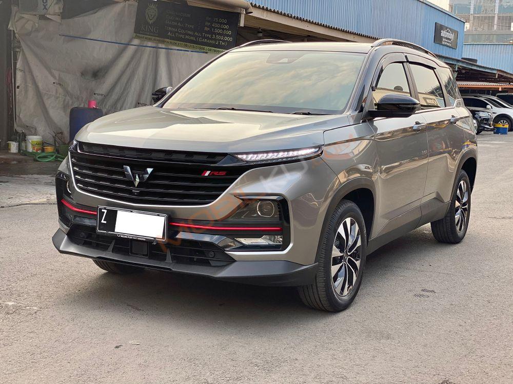 Mobil Wuling Almaz 2021