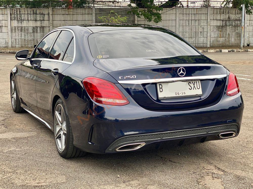 Mobil Mercedes-Benz C-Class 2016