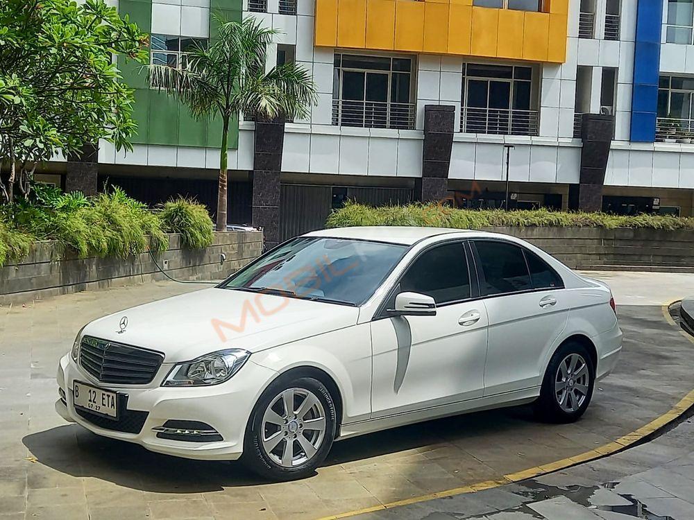 Mobil Mercedes-Benz C-Class 2013