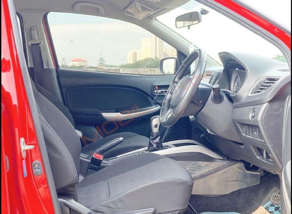 Mobil Suzuki Baleno 2017