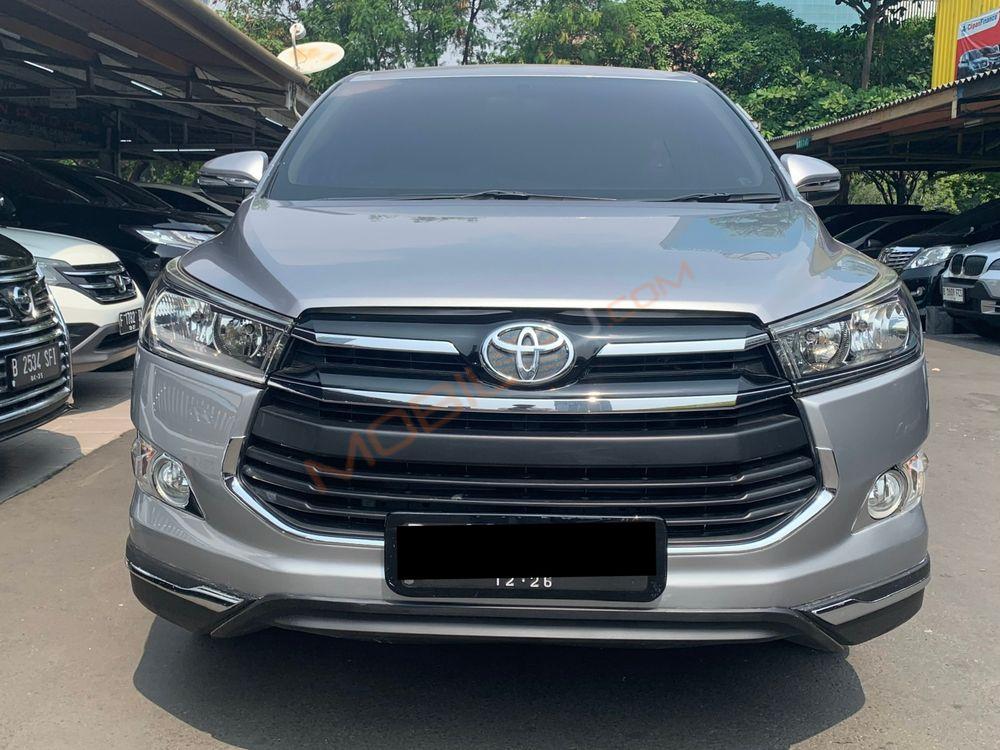 Mobil Toyota Kijang Innova 2016