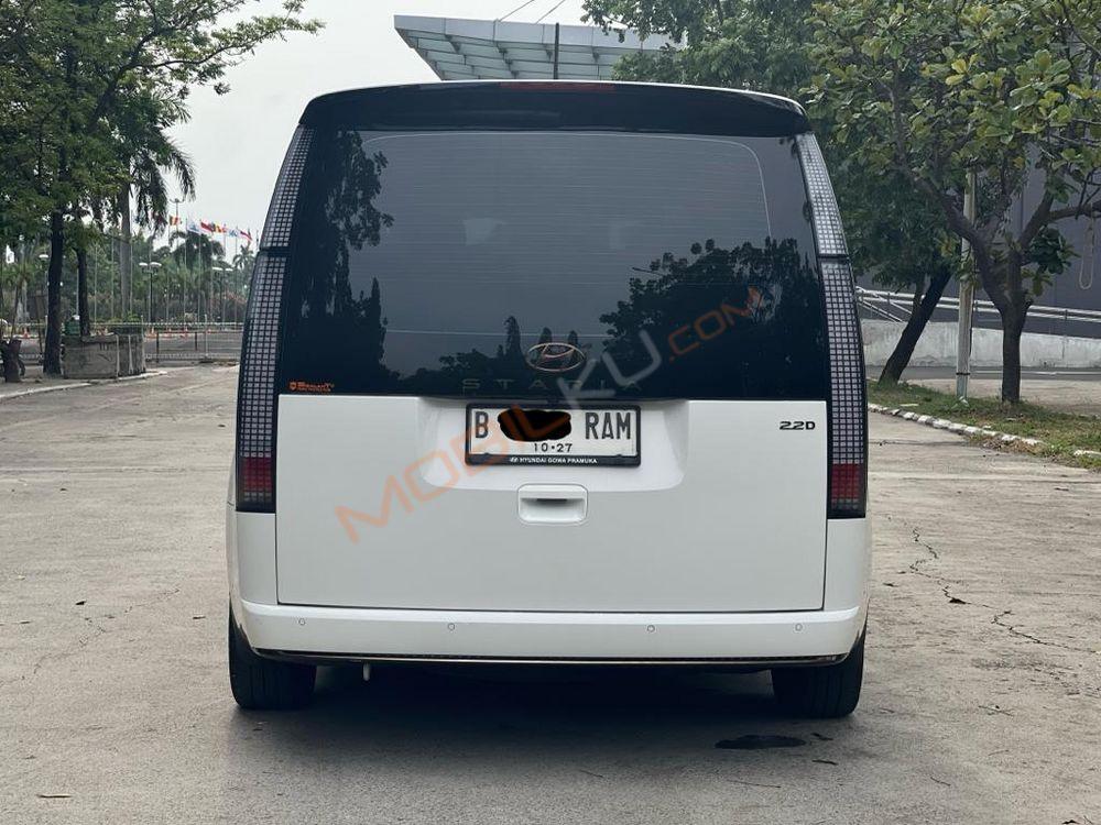 Mobil Hyundai Staria 2022