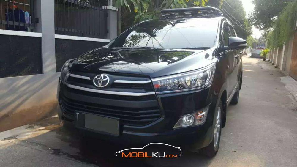 Mobil Toyota Kijang Innova 2017