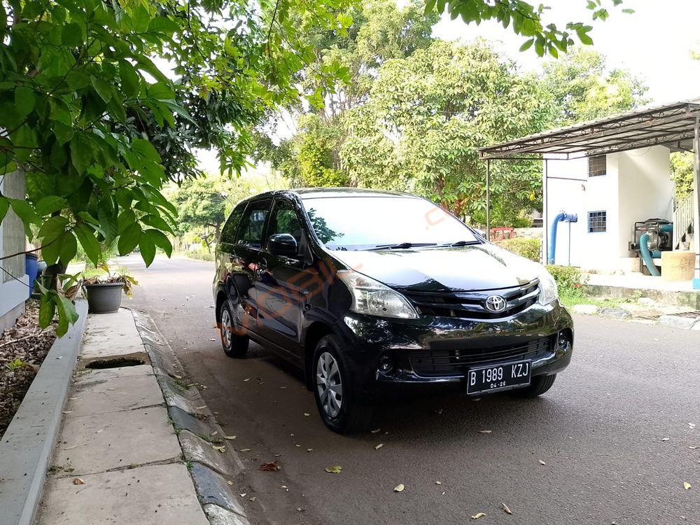 Mobil Toyota Avanza 2016