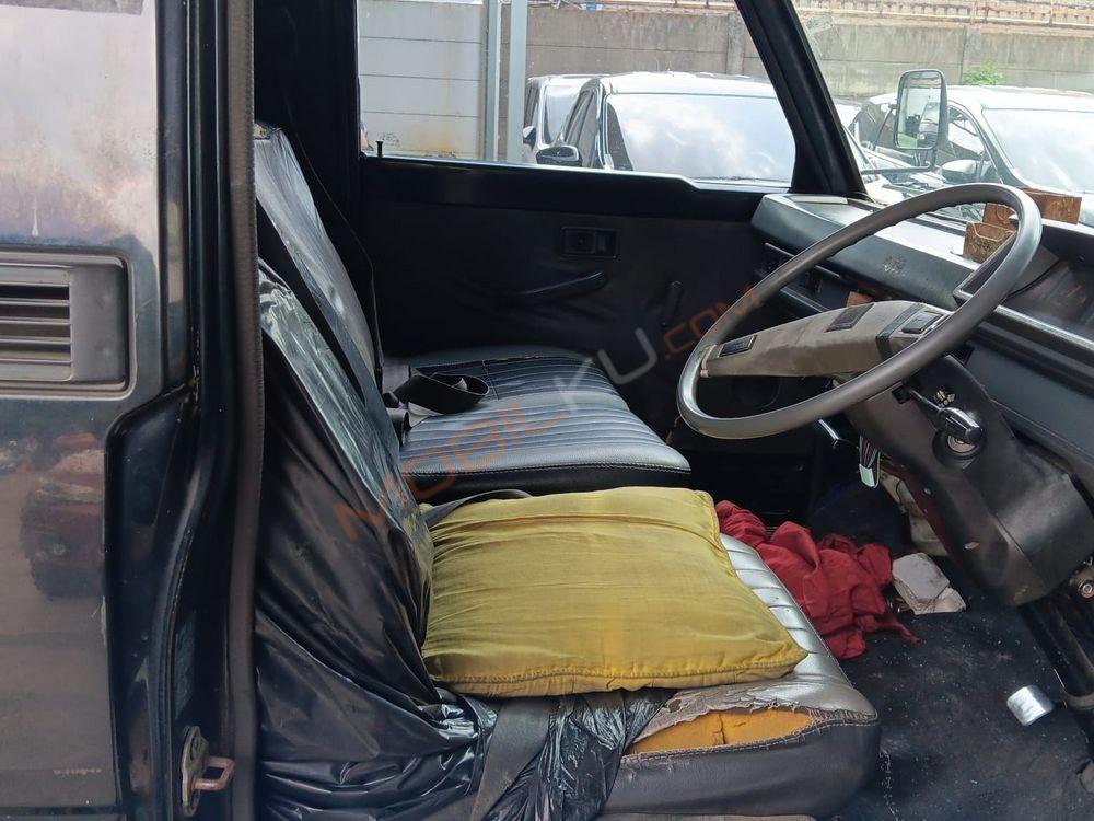 Mobil Mitsubishi L300 2010