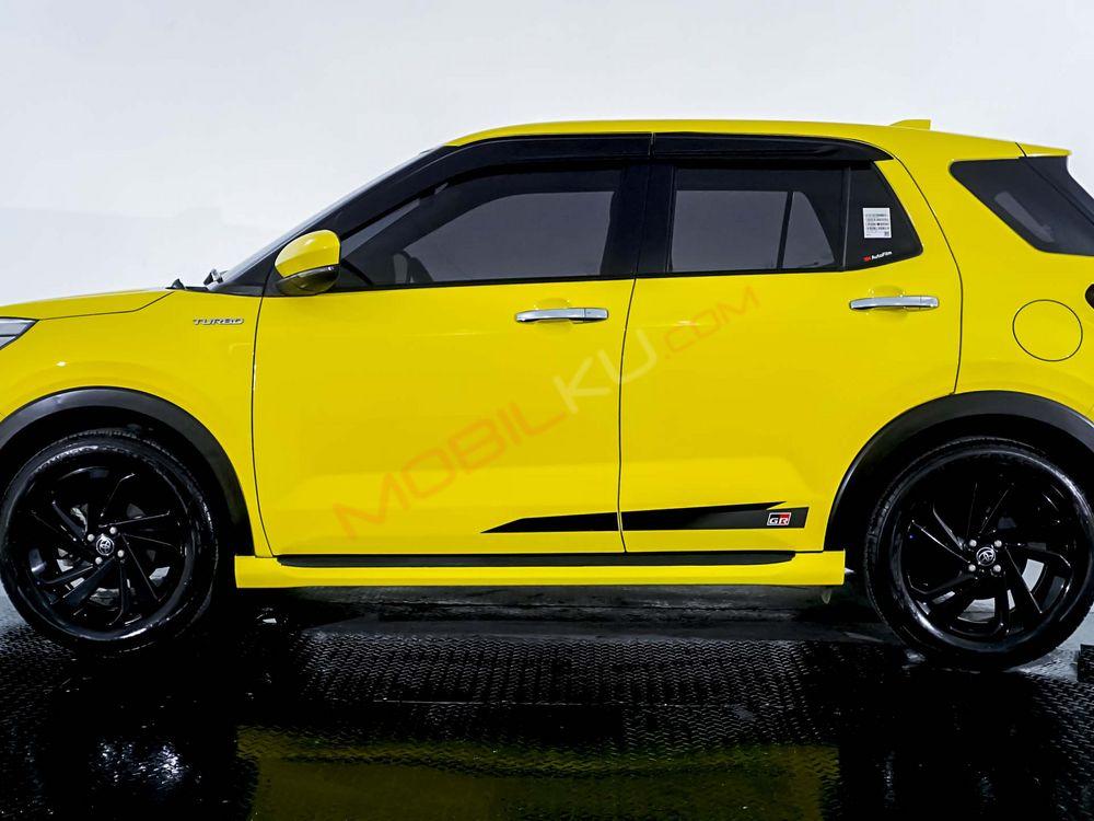 Mobil Toyota Raize 2021