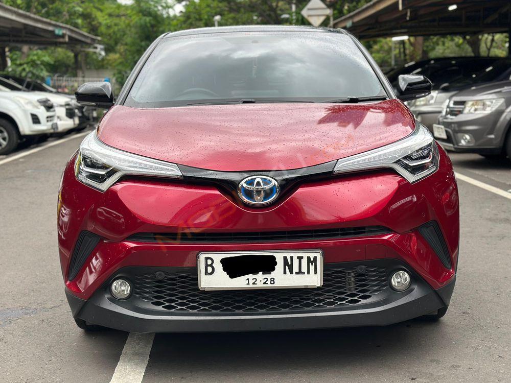 Mobil Toyota C-HR 2021