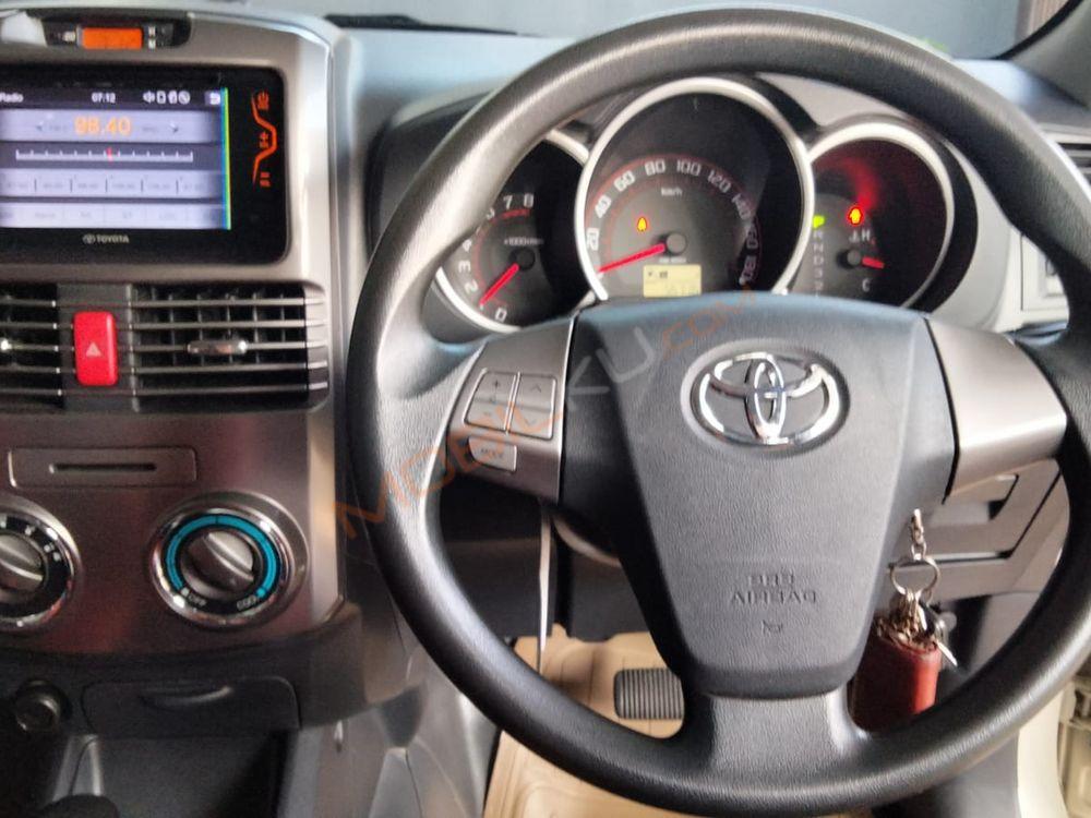 Mobil Toyota Rush 2016