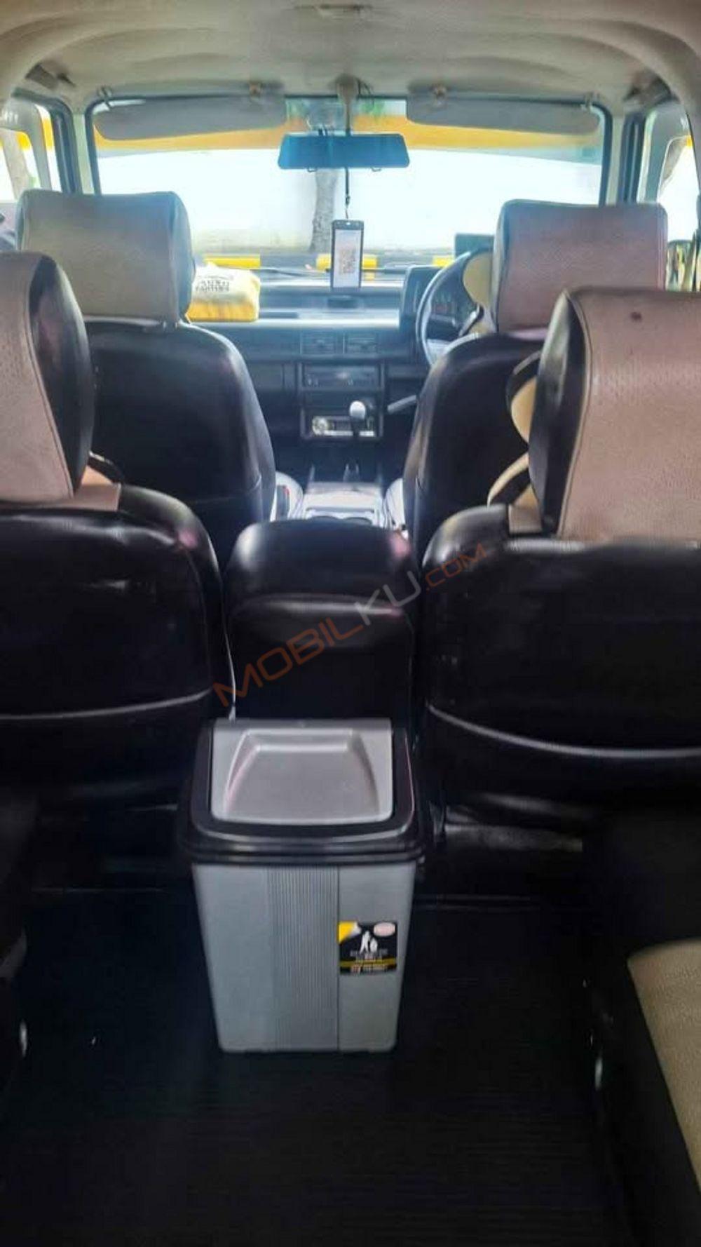 Mobil Isuzu Panther 1999