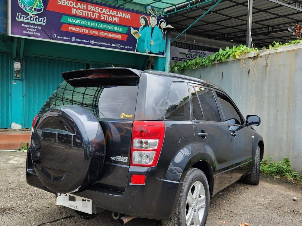 Mobil Suzuki Grand Vitara 2007