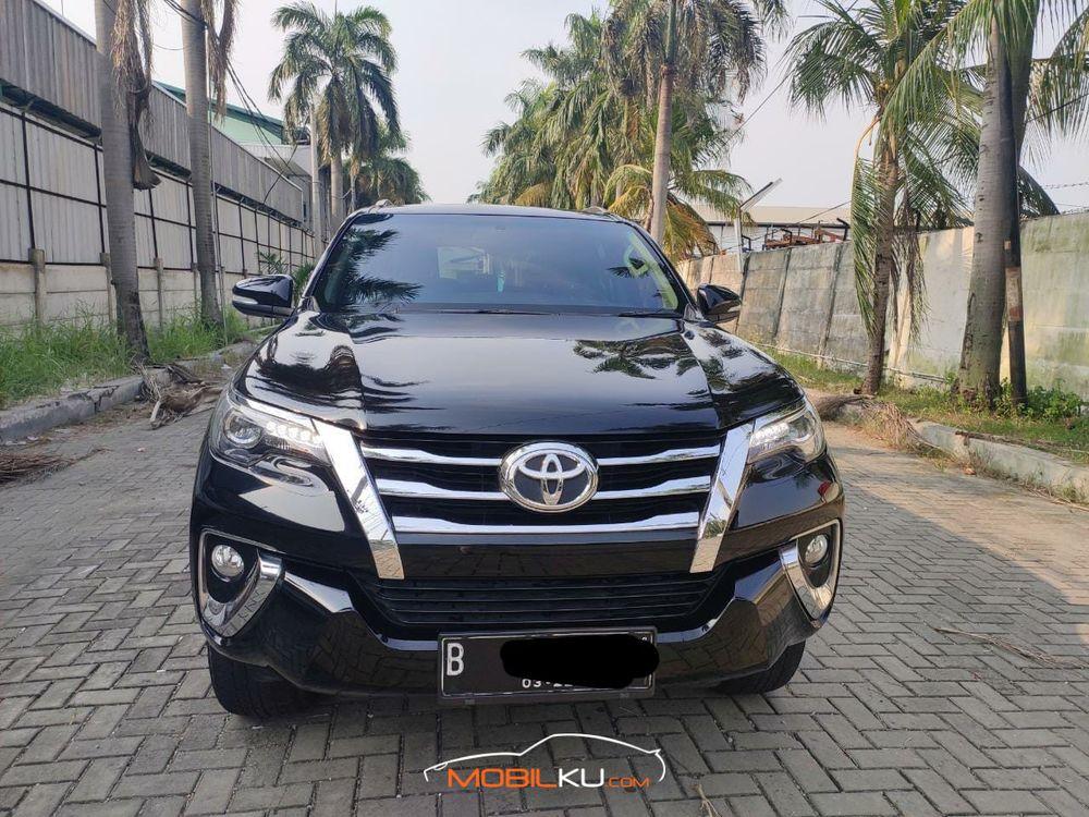 Mobil Toyota Fortuner 2017