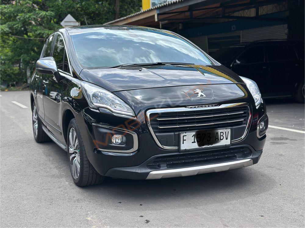 Mobil Peugeot 3008 2016