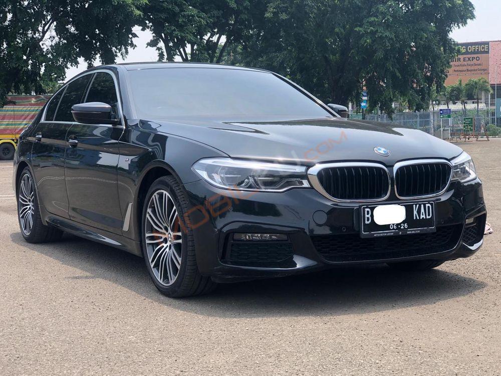 Mobil BMW 5 Series 2020
