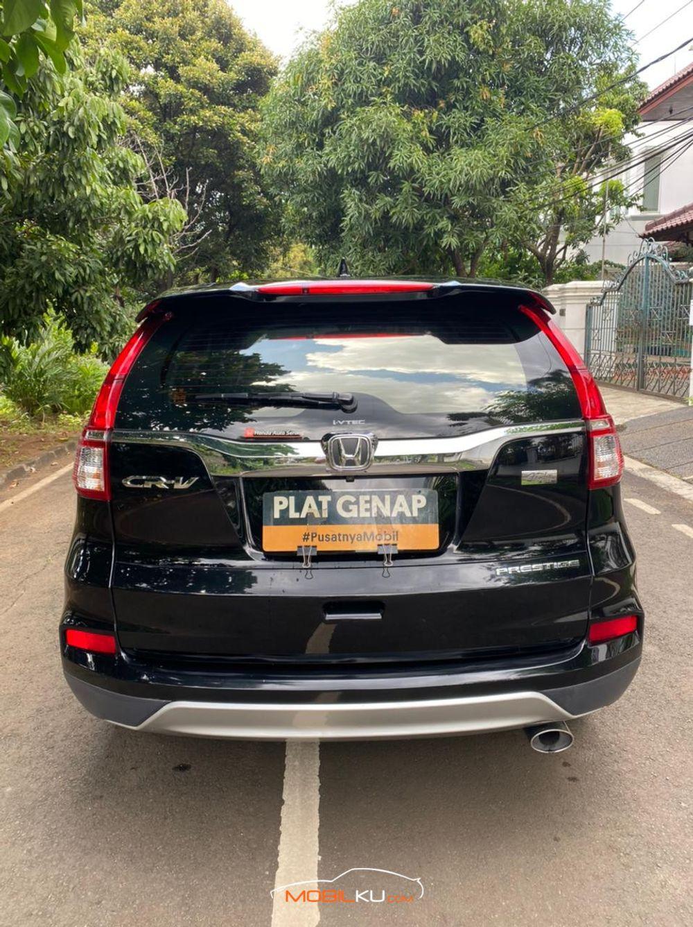 Mobil Honda CR-V 2016