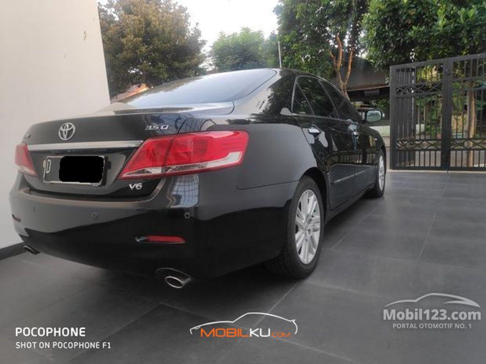 Mobil Toyota Camry 2012