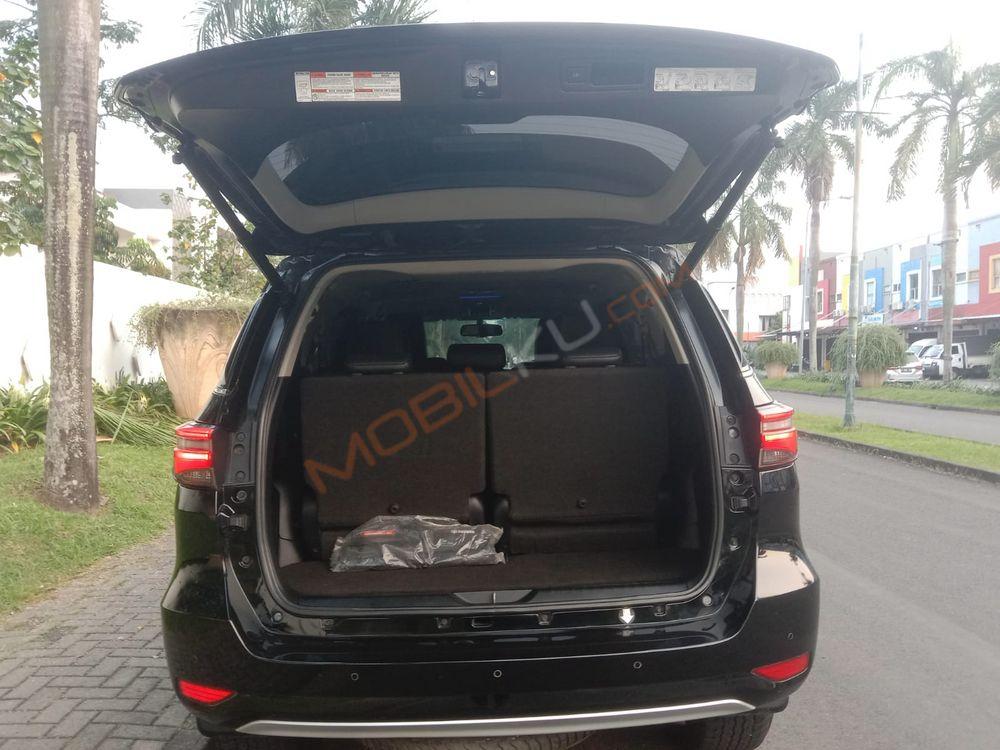 Mobil Toyota Fortuner 2021