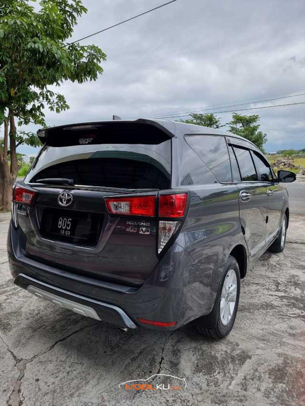 Mobil Toyota Kijang Innova 2018