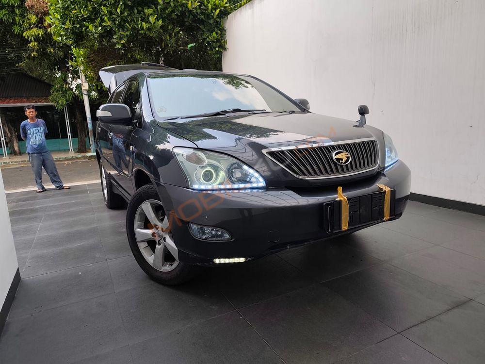 Mobil Toyota Harrier 2004