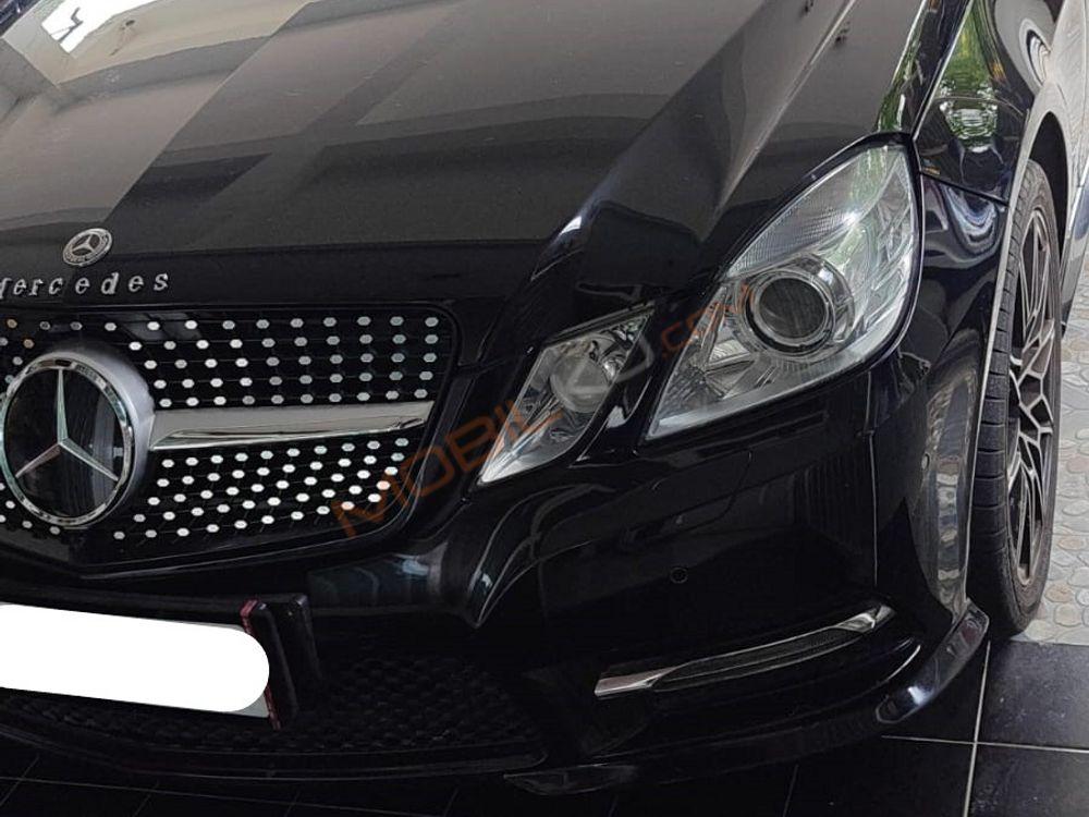 Mobil Mercedes-Benz E-Class 2013