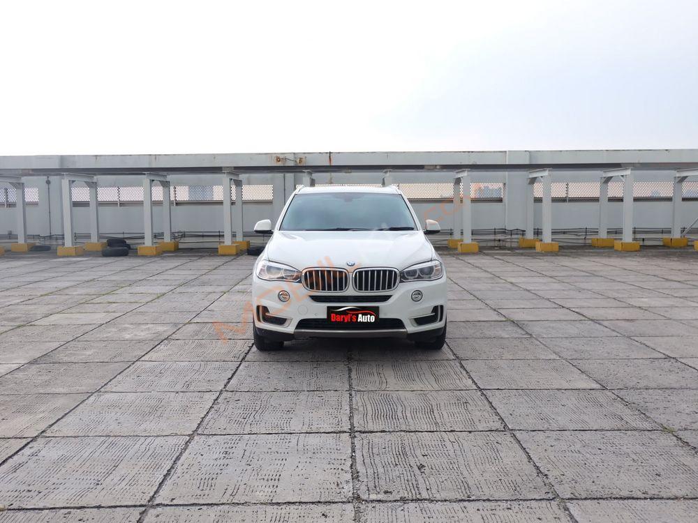 Mobil BMW X5 2015